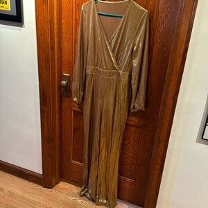 Vintage inspired metallic gold, long sleeve Jumpsuit with pockets!!!!!!!